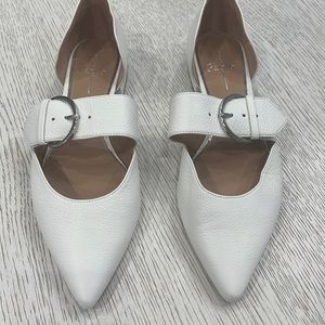 Linea Paolo Dean Pointy Toe Flat/White Leather/Sz 8 1/2
